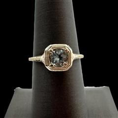 14K Yellow Gold Clear Stone Ring Sz: 6 - 1.5G!